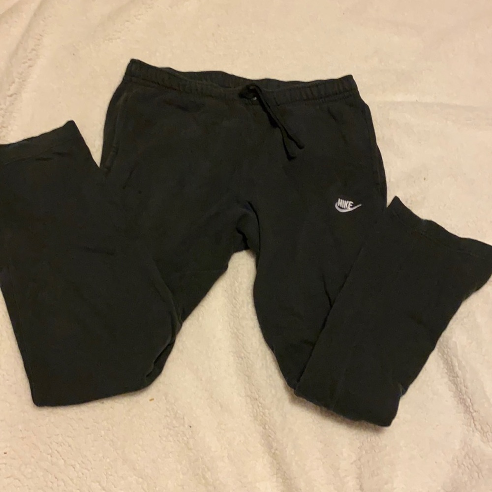 Black Nike sweatpants